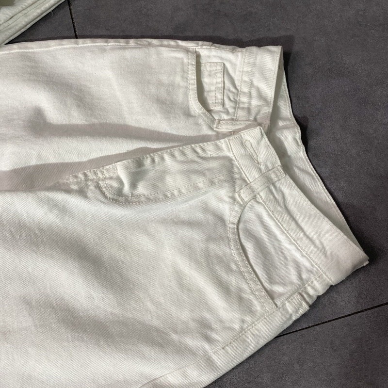 Quần jeans trắng chất liệu bò dày đẹp cạp cao phom suông rộng hack dáng