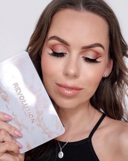 PHẤN MẮT REVOLUTION FOREVER FLAWLESS DECADENT
