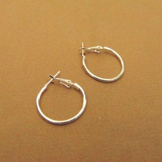 Khuyên tai tròn basic đường kính 2cm