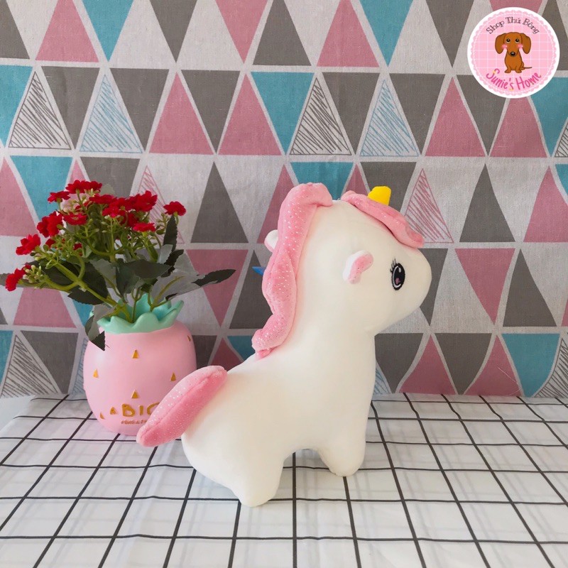 Gấu Bông Unicorn Thêu Bướm Hồng 23x23cm