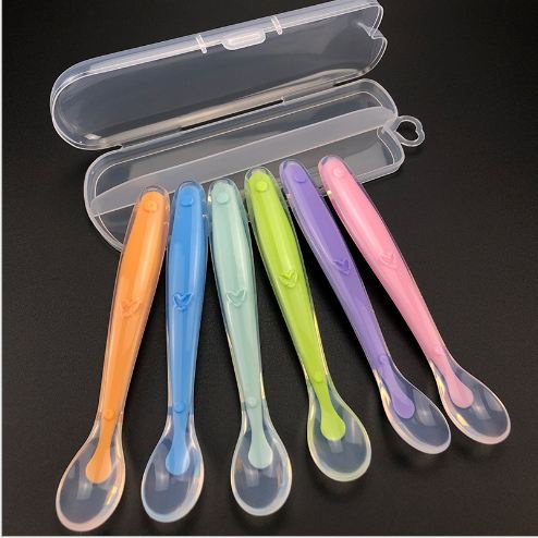 Combo 2 Thìa Ăn Dặm Silicon An Toàn Cho Bé Tặng Kèm Hộp Đựng