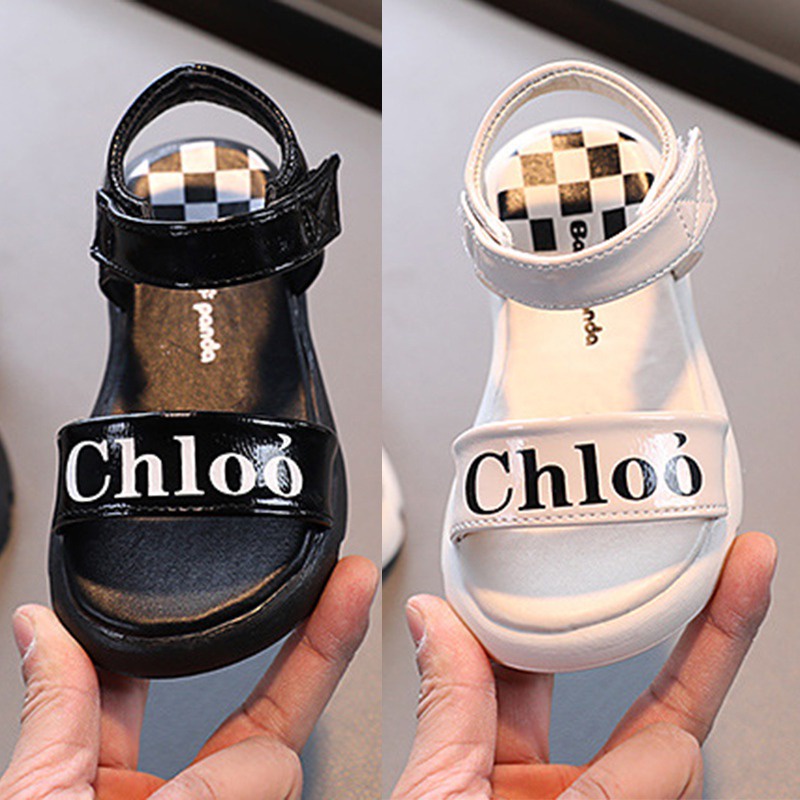 Xăng đan Đế Mềm Đi Biển In Chữ Cho Bé Gái