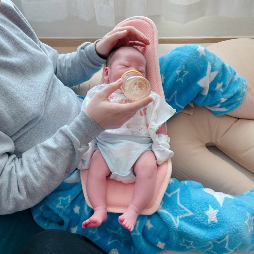 Tấm tựa lưng bế bé sơ sinh/ Tấm tựa lưng để bé bú/ Tấm tựa lưng cho bé Hàn Quốc