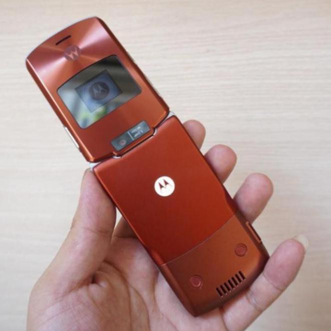 Điện Thoại Nắp Gập Motorola V3xx Chưa Qua Sử Dụng Có Hộp Mới