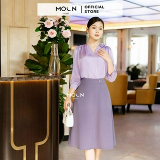 Áo sơ mi chân váy công sở 𝐌𝐎𝐎𝐍 áo vải chất lụa mix chân váy xoè tuyết mưa MA167-MCV361
