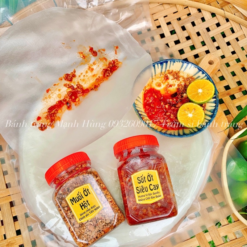 Combo bánh tráng phơi sương chấm sốt ớt siêu cay Mạnh Hùng