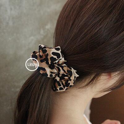 Cột Tóc Scrunchies Tròn Vải Nhung Họa Tiết Da Beo Leopard Retro Cá Tính