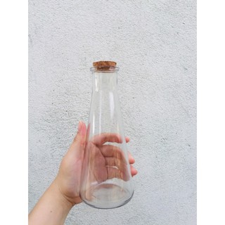 Lọ thủy tinh trang trí hình tam giác nút gỗ, lọ hoa thủy tinh vintage hình nón, chai nón nút bần dung tích 350ml