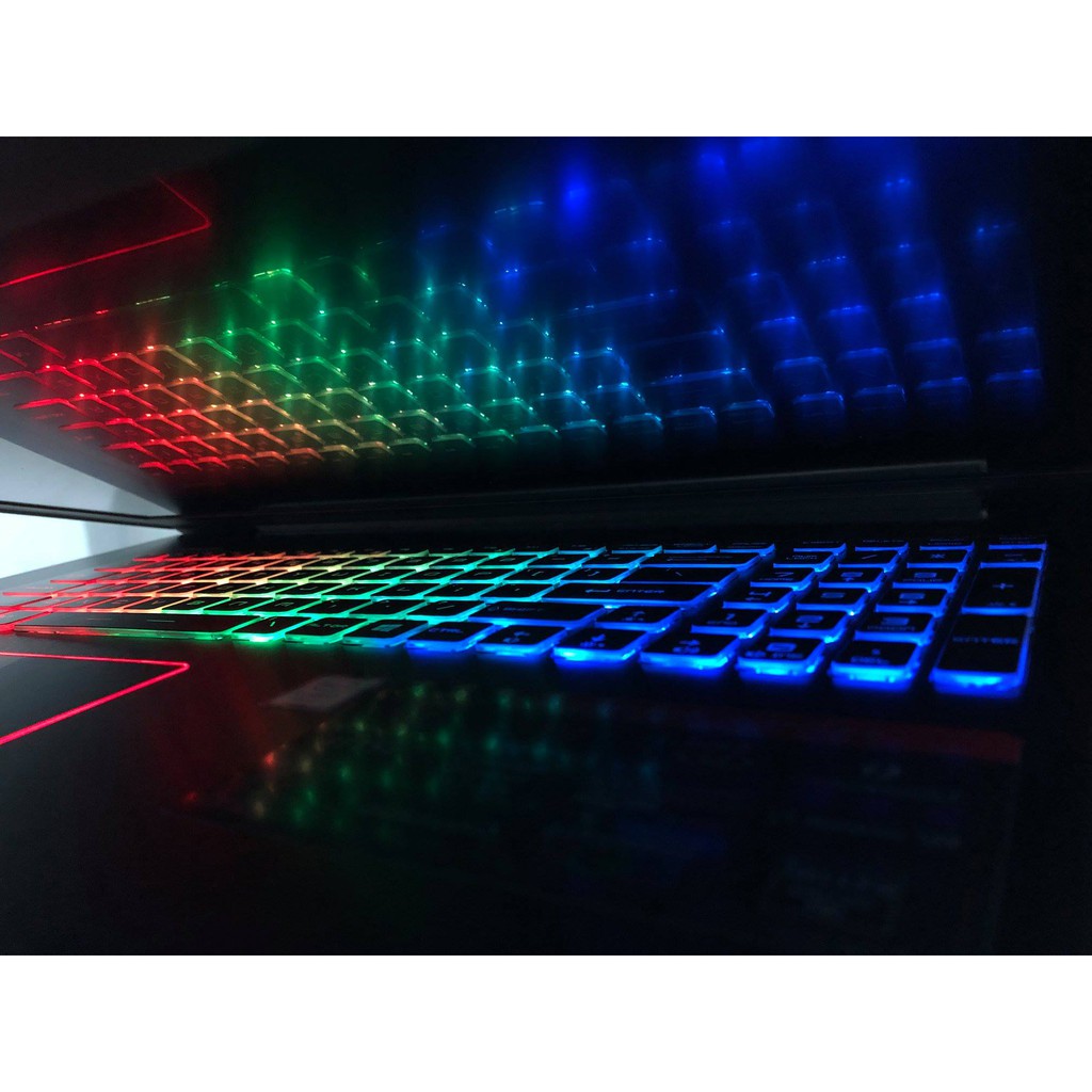 MSI GT73EVR 7RF Titan pro, i7 7700HQ, 32G, 512G, GTX 1080, 17.3in | BigBuy360 - bigbuy360.vn