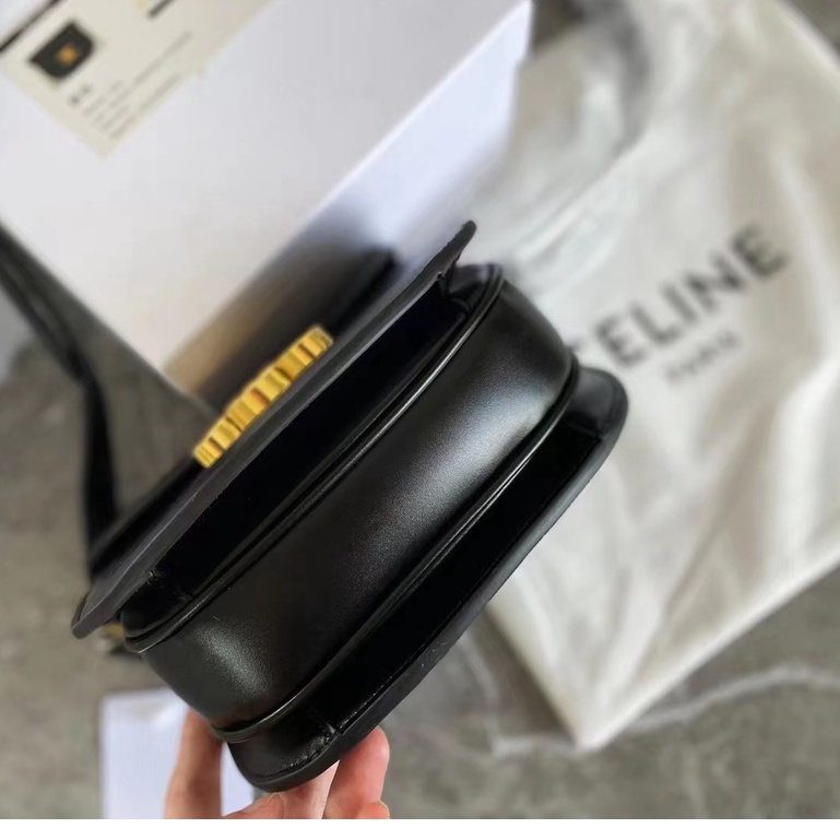 Túi Xách Tay Bằng Da Sáng Phong Cách LISA 2022