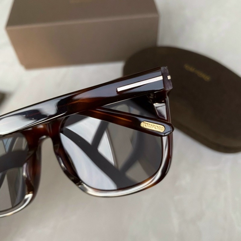 Kính Tom fford
