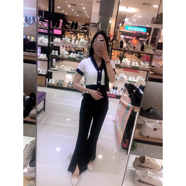 Áo thun dệt kim tay ngắn cổ chữ V nữ tính