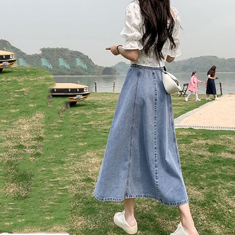 Chân váy jean IELGY dáng chữ A lưng cao thời trang cho nữ