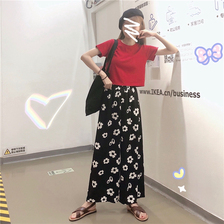 [Mã FAMAYWA giảm 10K đơn 50K] Quần ống suông dáng rộng màu đen vải mỏng dành cho nữ | BigBuy360 - bigbuy360.vn