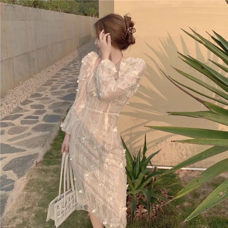 ĐẦM REN HOA NỔI TIỂU THƯ THANH LỊCH