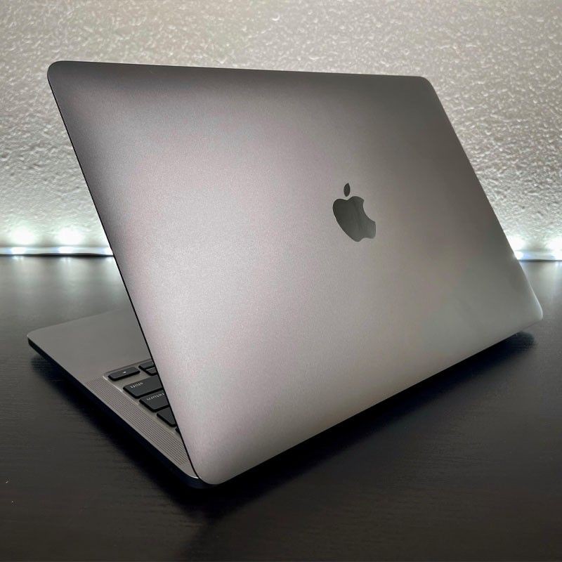 Apple MacBook Pro (2020) M1 Chip, 13 inch, 8GB, 256GB SSD CHÍNH HÃNG BẢO HÀNH 12 THÁNG tại Xoanstore.vn