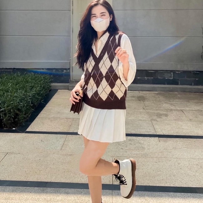 [GILE NỮ] Áo Gile Len Nữ Hoạ Tiết Caro, Áo Sát Nách Mix Sơ Mi | BigBuy360 - bigbuy360.vn