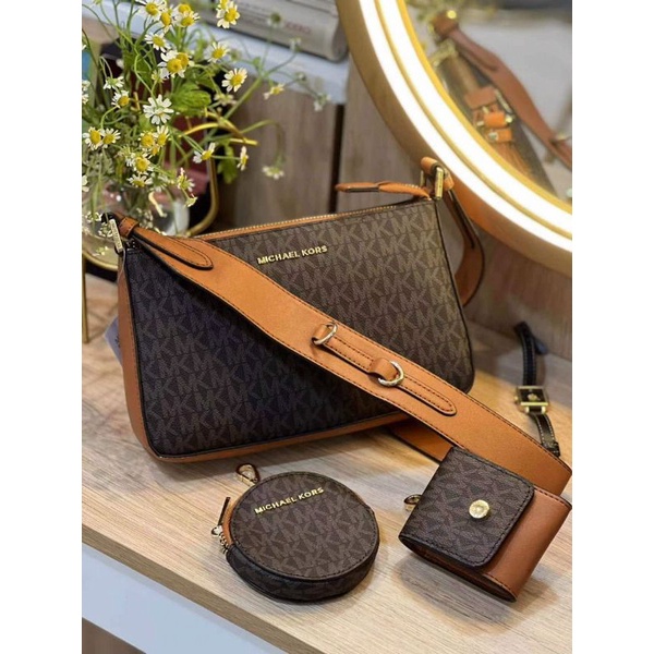 Túi Michael Kors Small