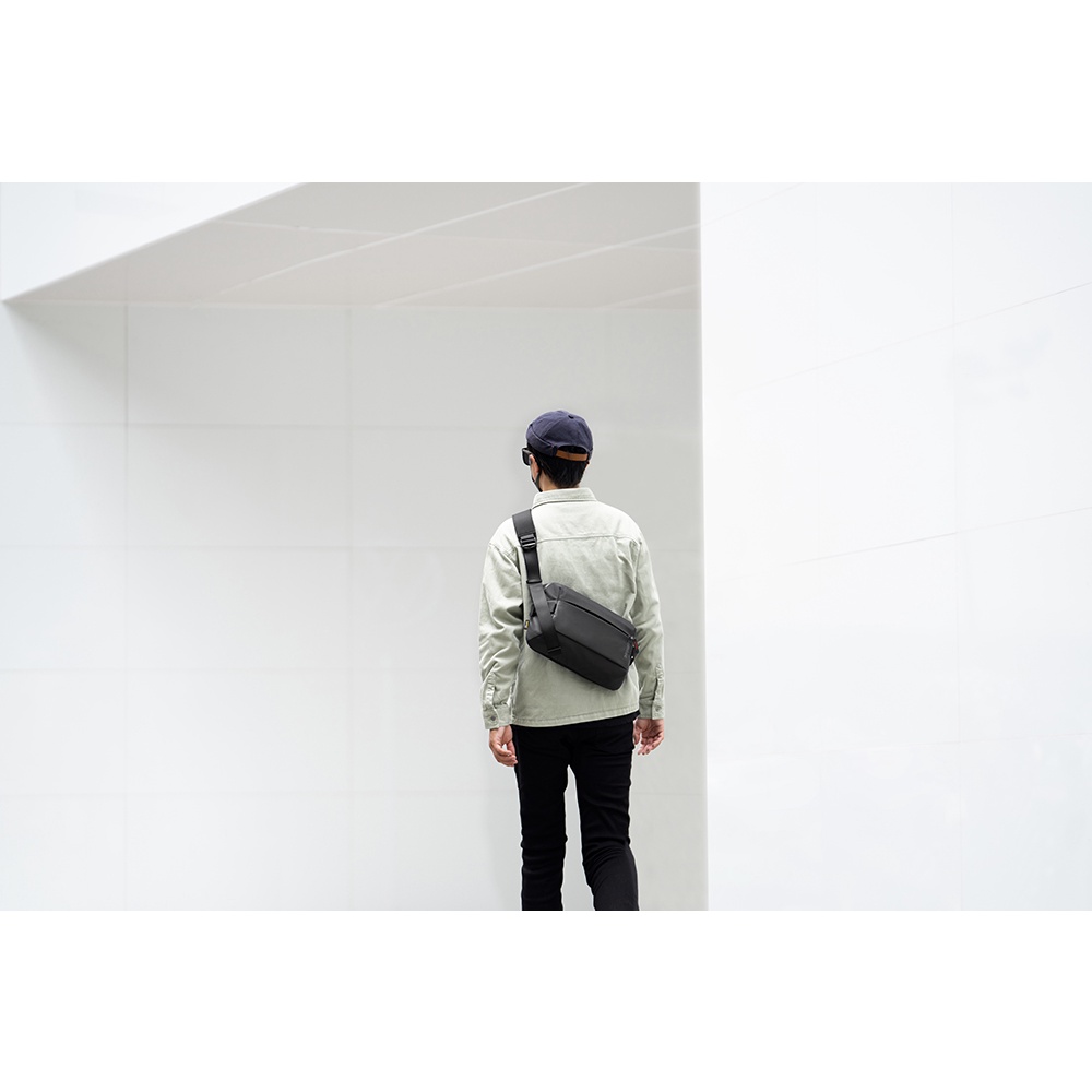 Túi Đeo Chéo Tomtoc Every Situation Dành Cho iPad/Tablet 11inch - Hàng Chính Hãng