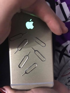 Miếng dán táo sáng dạ quang cho IPHONE,IPAD