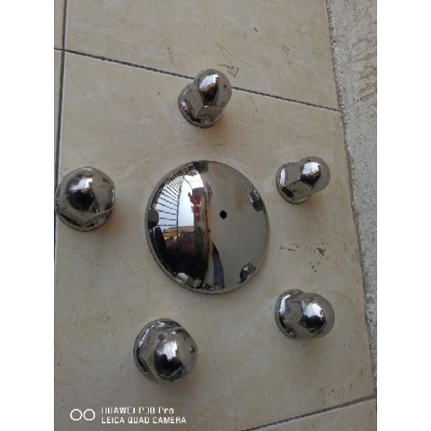 Chụp láp Inox,chụp ốc  DÒNG XE TẢI QKR,IZ65,CONTRY,HD65,HD7..... CÓ ĐỦ CHO TẤT CẢ DÒNG XE Ô TÔ, XE HƠI