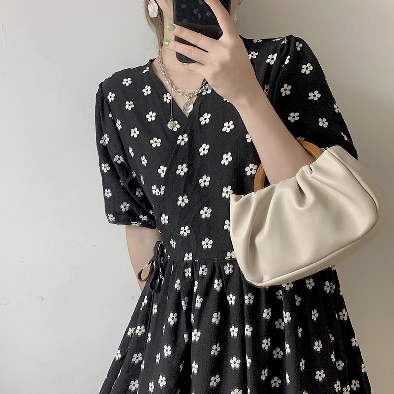 Túi Đeo Chéo mini Mẫu Mới 2021 Xếp Ly Tay Cầm Bằng Gỗ Hình Đám Mây Thời Trang Cho Nữ