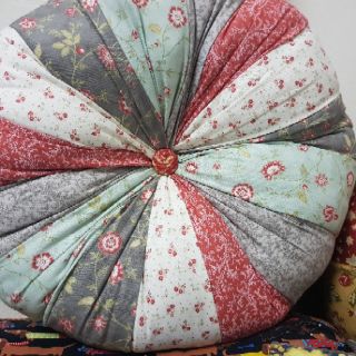 Gối bí ghép vải Decor