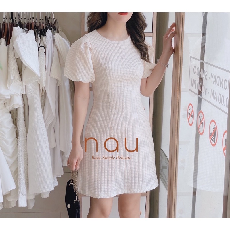 Đầm tay phồng dáng mini basic