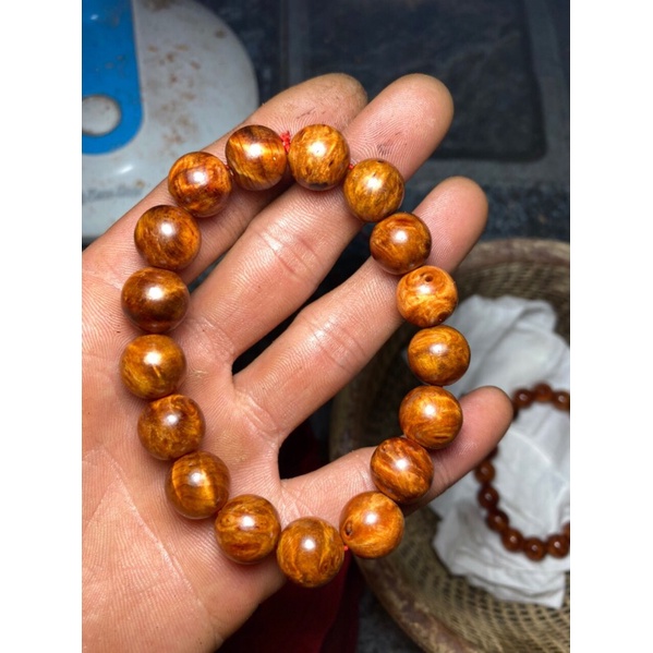 vòng tay nu huyết long 10 li sâu 19 viên