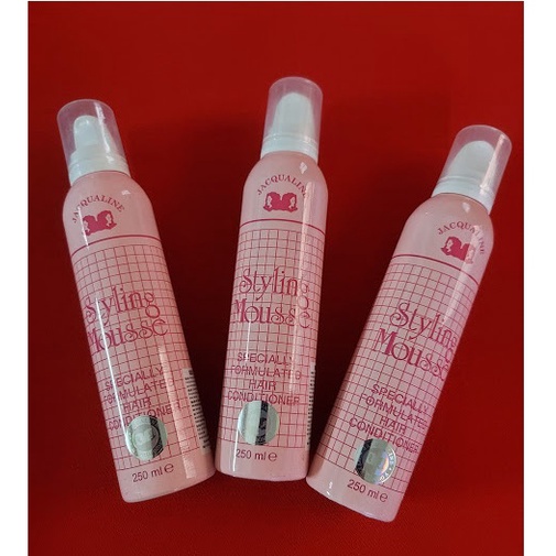 Mousse tạo kiểu tóc Jacqualine 250ml (Pink)