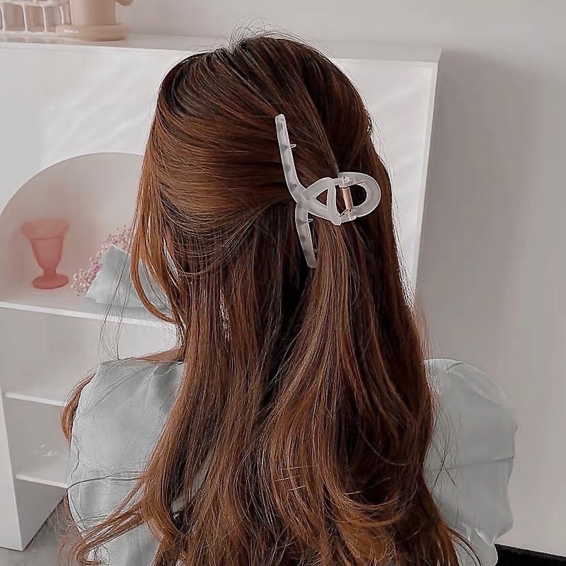 Kẹp Tóc Gắp Chéo Nhám Màu Trong