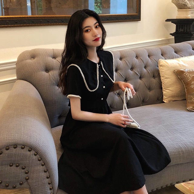 Váy cổ sen
