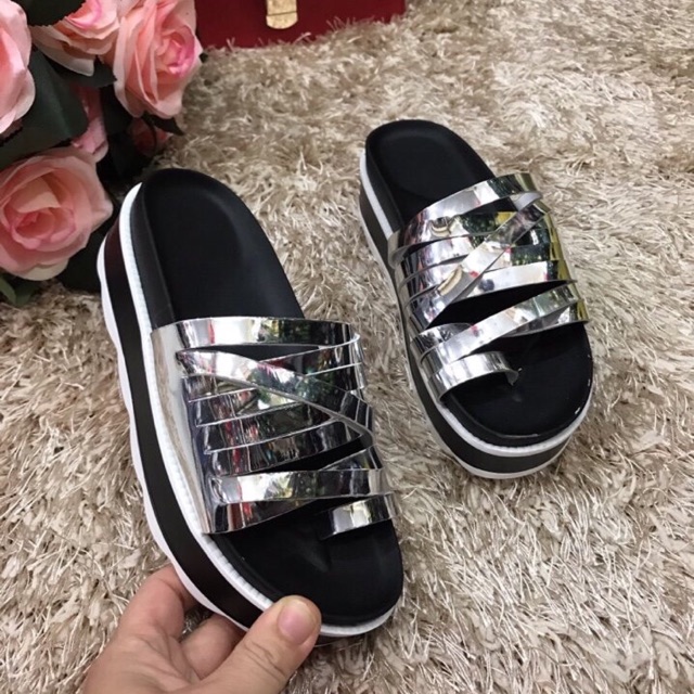 Dép bánh mỳ siêu nhẹ