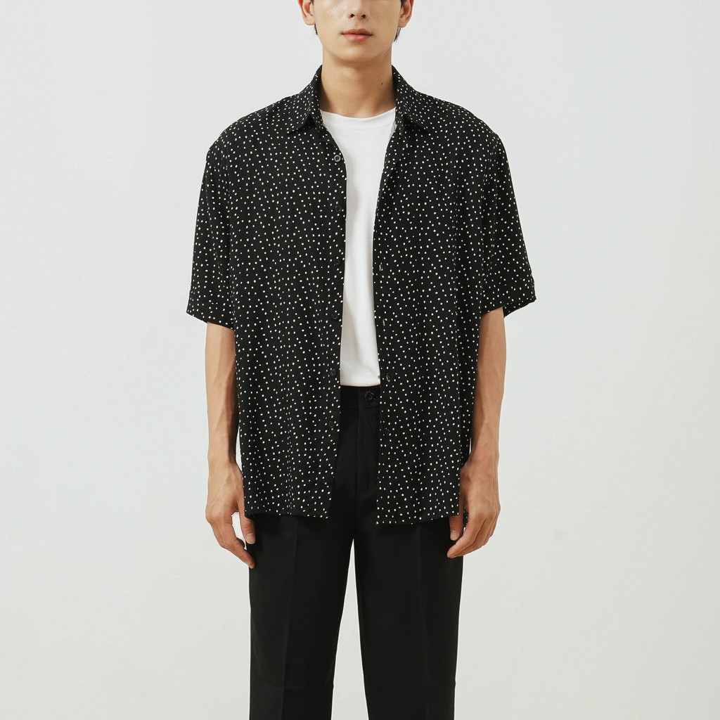 Áo Sơ Mi Cộc Tay Cổ Đức Nam Hoạ Tiết Chấm Bi UNICUS Ador Shirt | BigBuy360 - bigbuy360.vn