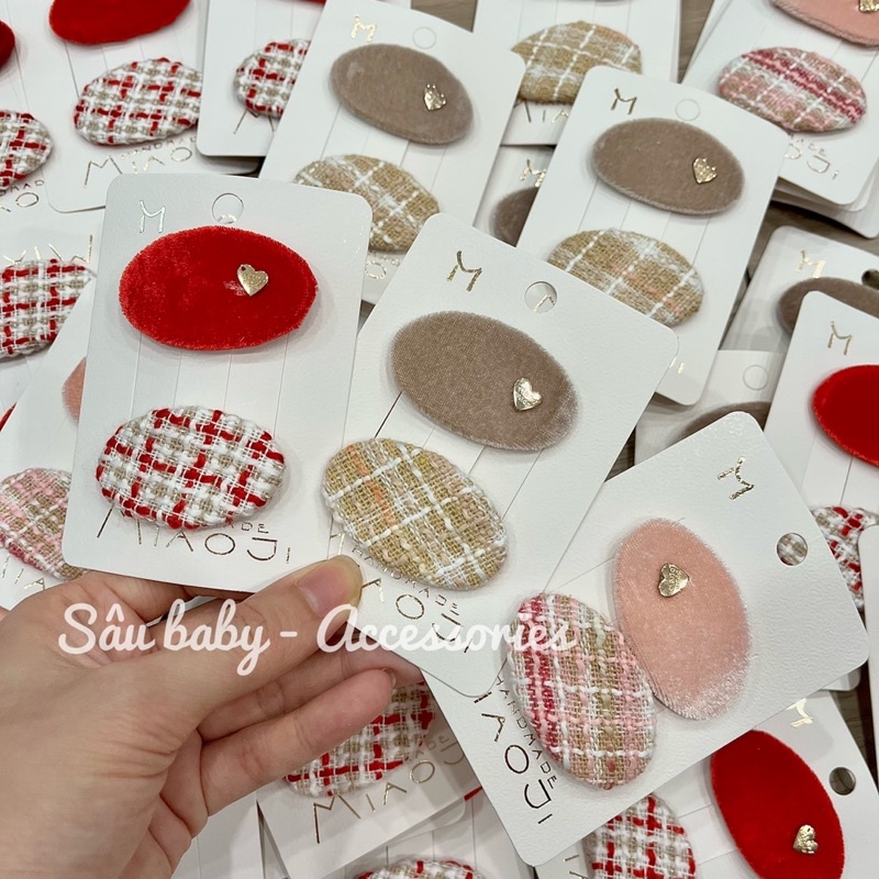 Sét hai kẹp bấm dạ nhung hình oval đơn giản cho bé