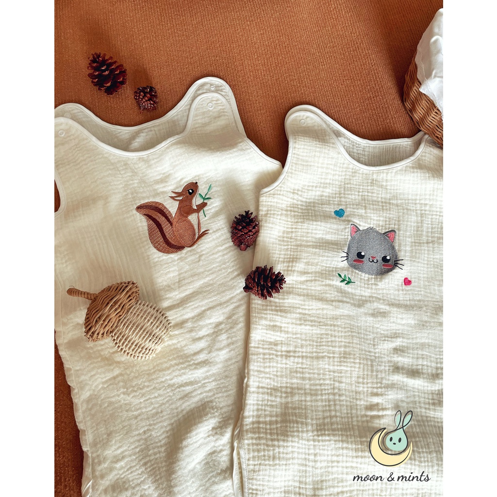 Túi ngủ xô muslin thêu họa tiết cho bé