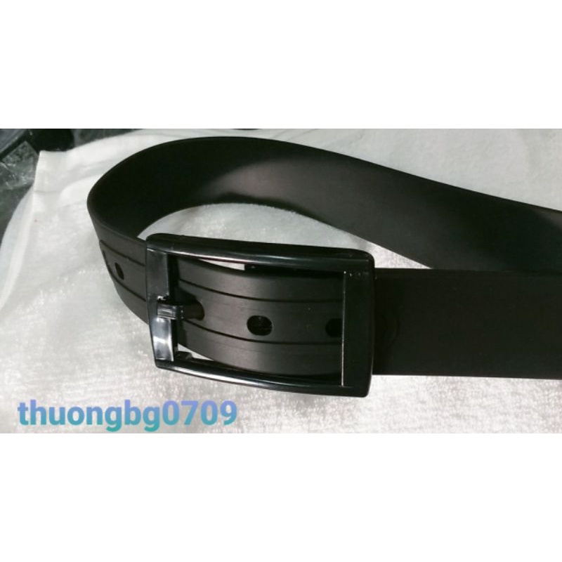 Thắt Lưng Nhựa Đi Qua Cửa Từ