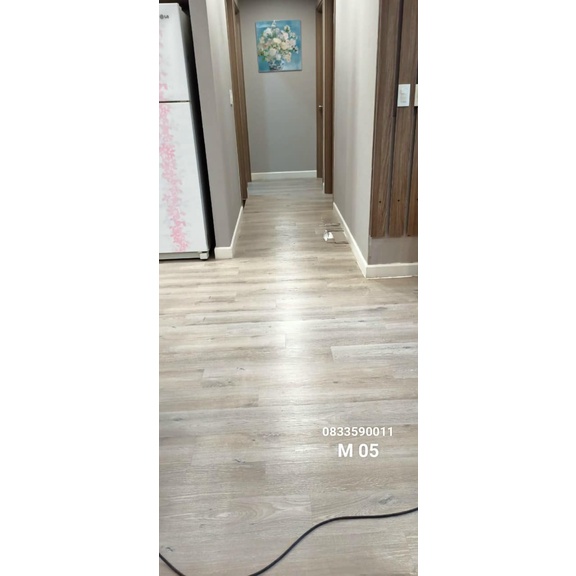1 mét vuông sàn nhựa dày 2mm có keo sẵn vân gỗ, Nhận thi công