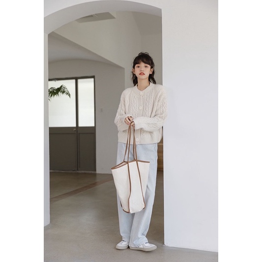 ODDA OUTFIT /  Cream Fodi Áo len màu trắng kem đơn giản, ảnh thật từng chi tiết.