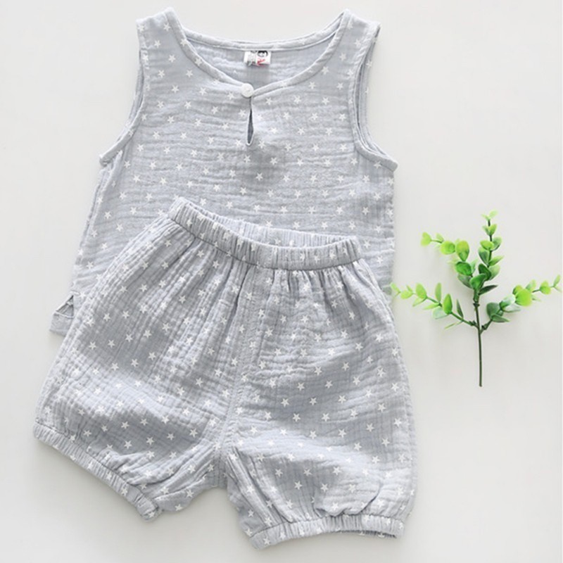 Áo thun không tay và quần short chất liệu cotton mềm mại cho bé