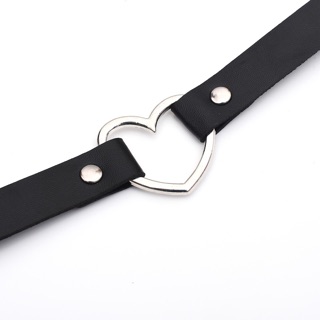 [SẴN] Vòng cổ chocker da hình trái tim cá tính (Ms G2)