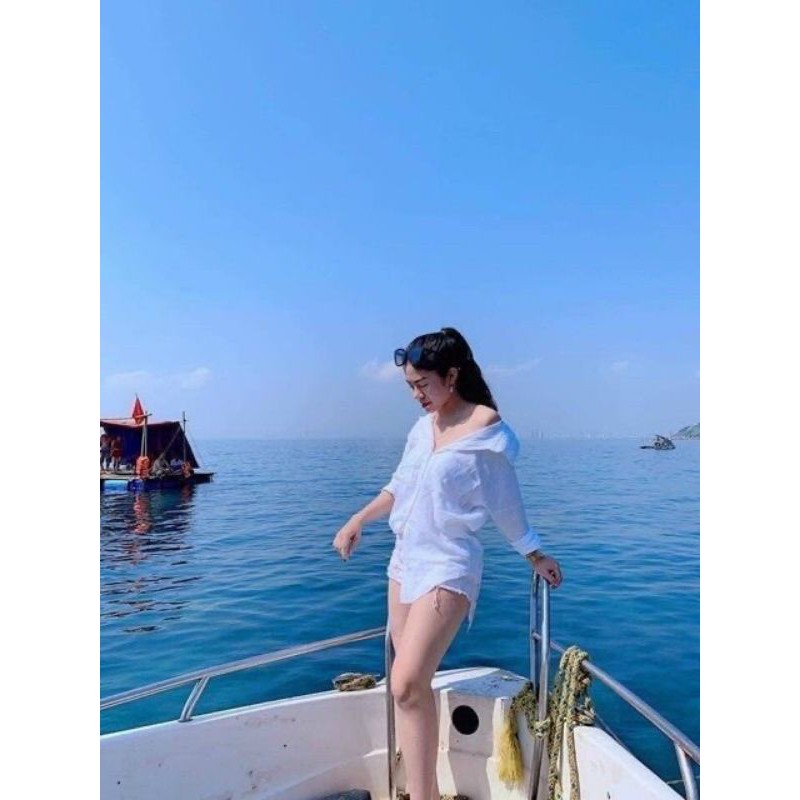 Áo sơmi trắng chất đũi fom rộng