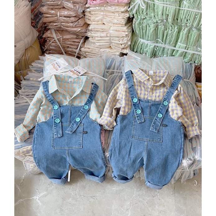 Yếm bò kèm áo kẻ sơ mi cho bé