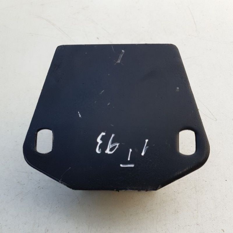 Cao su chân máy ô tô tải huyn đai 1 tấn, 1,25 tấn đời 93