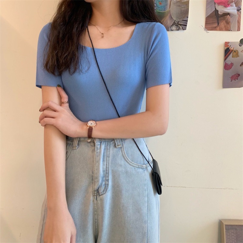 Áo cộc tay cổ vuông kiểu Hàn Quốc
