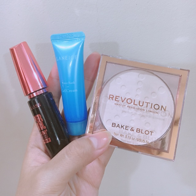 Combo 2: Phấn phủ Makeup Revolution - Mascara Maybelline - Gel dưỡng Laneige