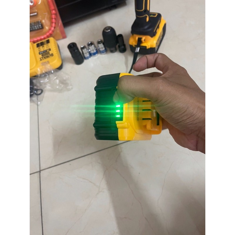 [Nội Địa] MÁY SIẾT BULONG DEWALT 20V DFC887, ĐỘNG CƠ KHÔNG CHỔI THAN HÀNG CAO CẤP.TẶNG BỘ PHỤ KIỆN