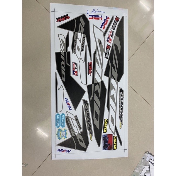 ( Quí khách vui lòng mang ra tiệm cho thợ dán ) Tem vario 2017