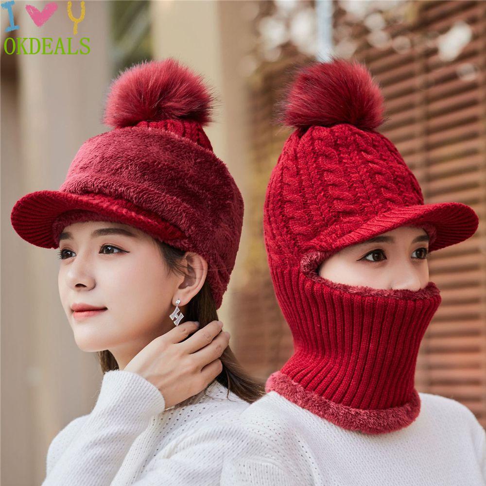 Mũ hạt đậu bằng vải len có vành lưỡi trai và khăn choàng cổ dùng giữ ấm vào mùa đông cho nữ