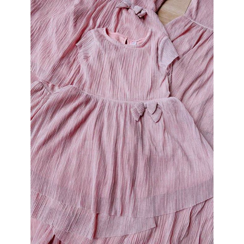 Váy đầm bé gái